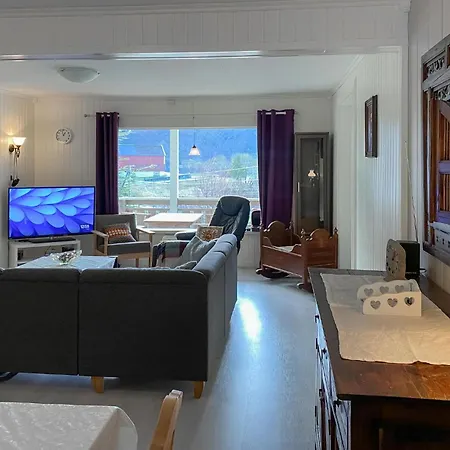 In With House Sea View Nyaraló Aheim